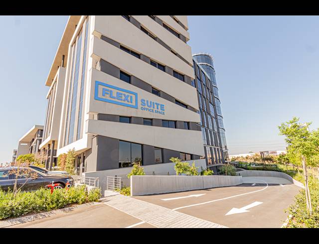 32M² SERVICED OFFICE TO LET IN VORNA VALLEY